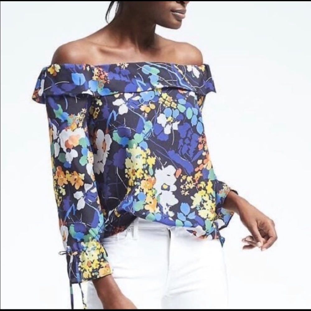 Banana Republic | Floral Print Blue Off Shoulder Top Blouse - XS